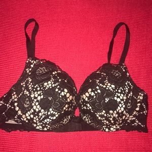 Victoria's Secret Very Sexy Bra 32A Black Lace
